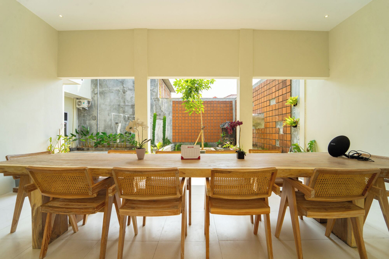 Dining 5, RAYA Residence By ARBA, Semarang
