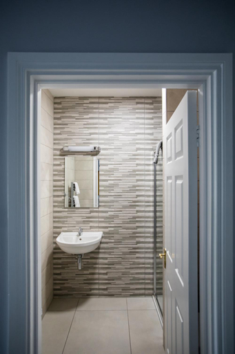 Bathroom 4, Kerrigan's B&B