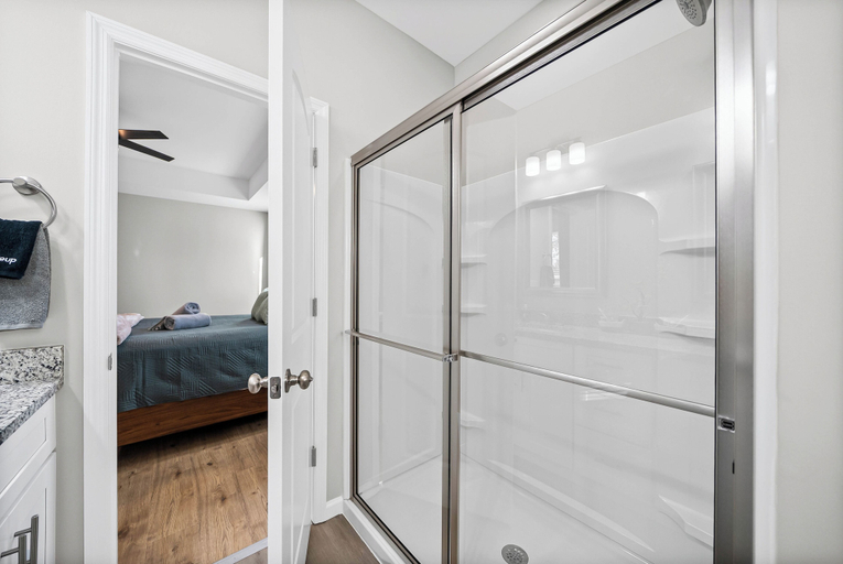 Bathroom 4, Main Street Manor - Spacious Home Near Dining, Montgomery