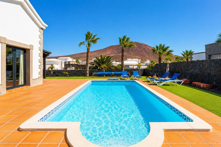 Sport & Beauty 5, Villa Dragos With 3 Bedrooms and 3 Bathrooms, Las Palmas