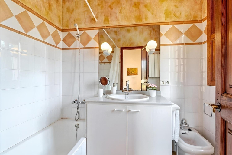 Bathroom 4, Es Moli Comparet, Baleares