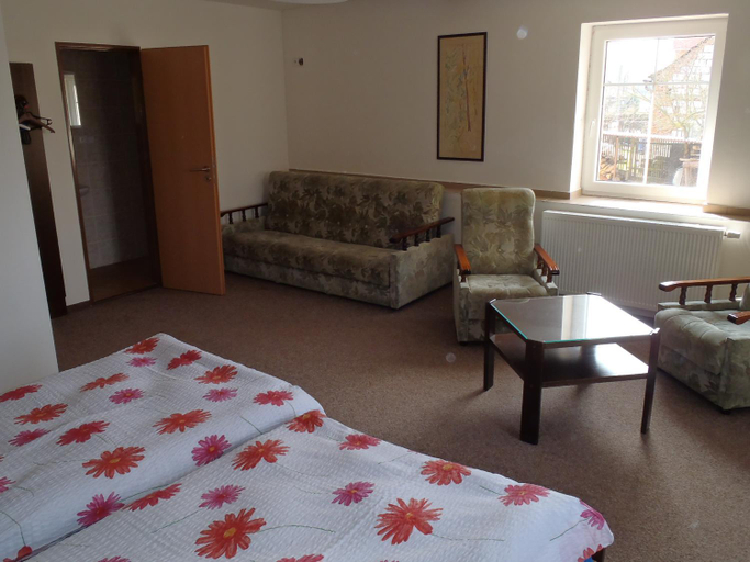 Bedroom 2, Penzion Cerny mlyn, Sokolov