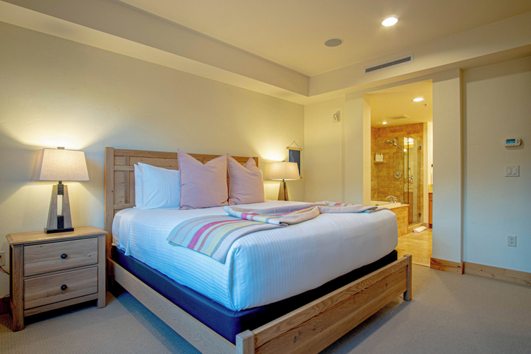 Room 5, Elkhorn View Retreat, Blaine