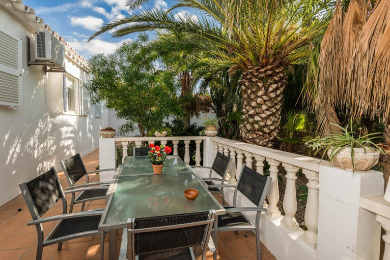 Others 1, Villa Palmera, Baleares
