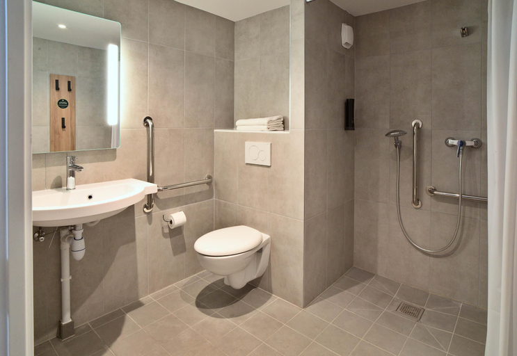 Bathroom 3, B&B HOTEL Dreux Nord, Eure-et-Loir