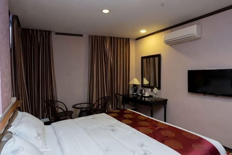 Bedroom 4, S Bee Hotel, Johor Bahru