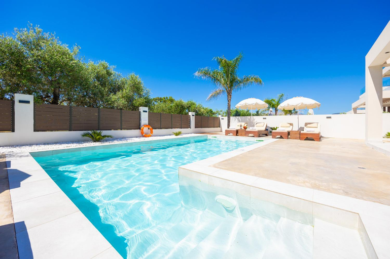 2, Villa Infinity Theo, Ionian Islands