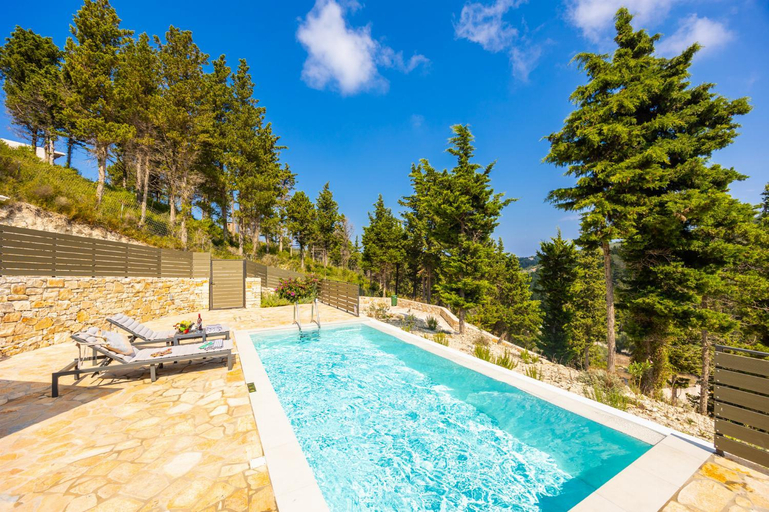 4, Villa Hill View Ena, Ionian Islands