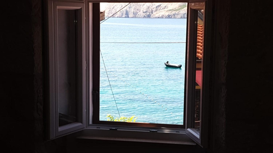Others 3, Apartment Triton in the old Part of Baska, Baška