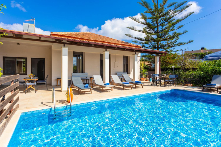 Others 2, Villa Maro Large Private Pool, A/C, WiFi, Crete