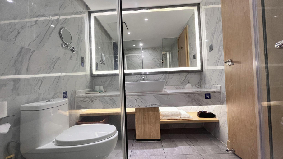 Bathroom 5, Kyriad Marvelous Hotel Qingyuan City Square, Qingyuan