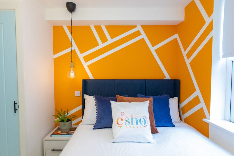 Room 2, Stylish 5bed 5 Bath House On Street Parking Garden, Coventry