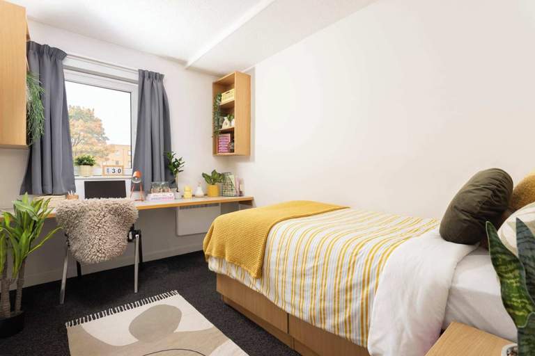 Room 2, Student Only Rosamond House, Manchester