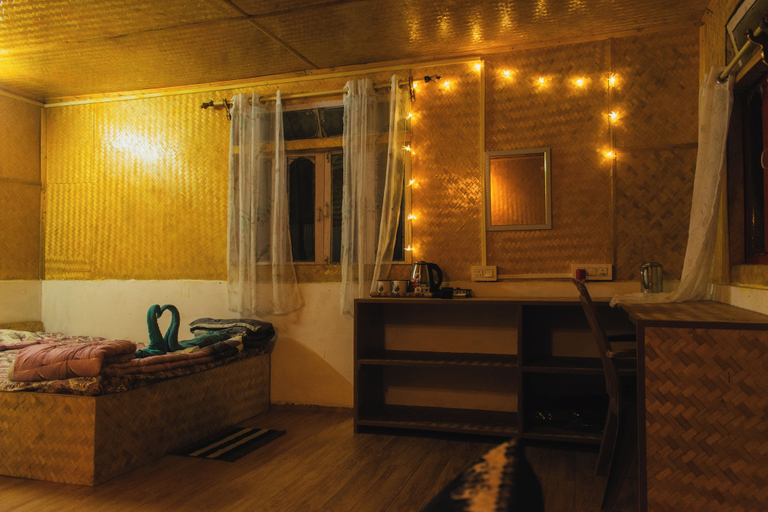 Room 5, Latpanchar The Hornbill View Cottages, Darjiling