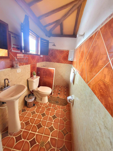 Bathroom 3, AQUI ESTOY BIEN, Barichara