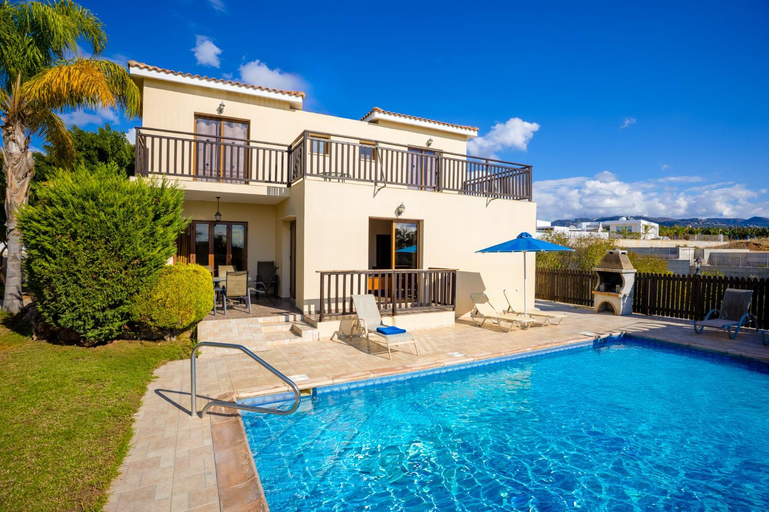Others 3, Villa Sunlove