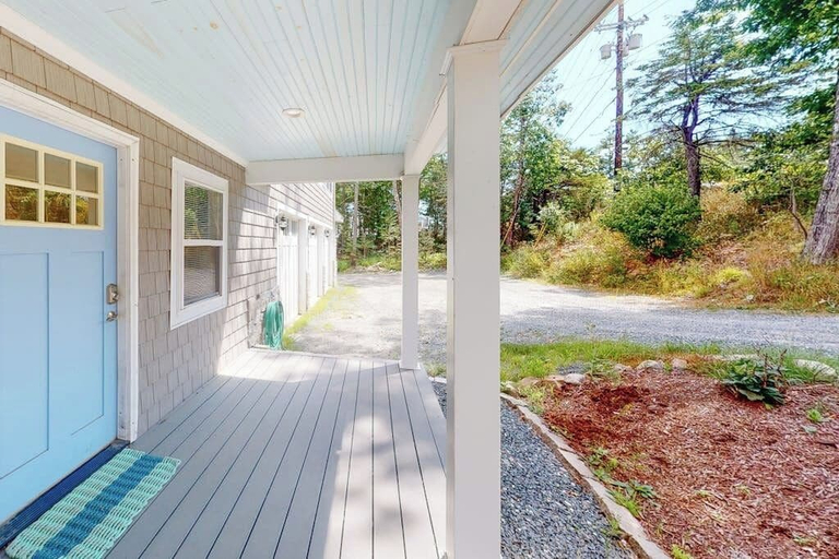 Terrace/patio 5, Waterfront Home With Deck, Patio, Grill, Firepit, Ping-pong, & Wifi, Hancock