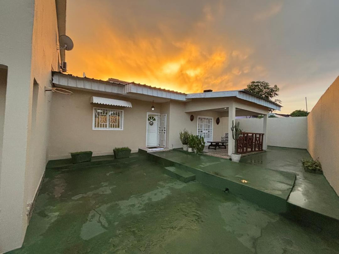 2, Villa okala, Komo-Mondah