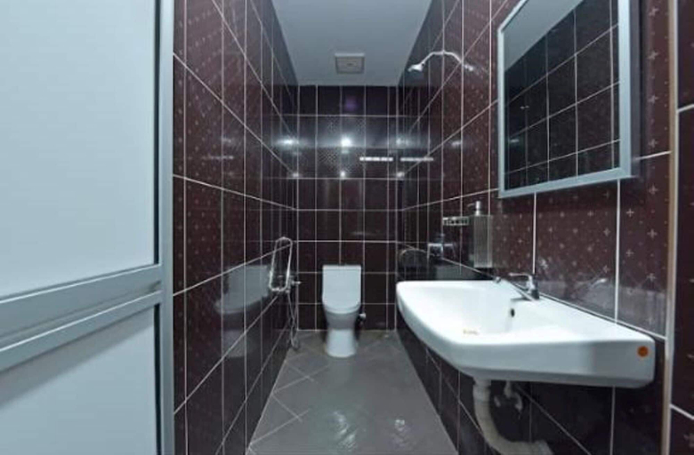 Bathroom 3, RS Hotel, Johor Bahru