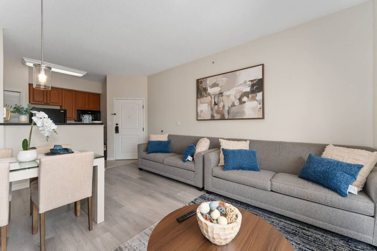 Living area, Modern Suite Near Universal & Convention Center, Orange