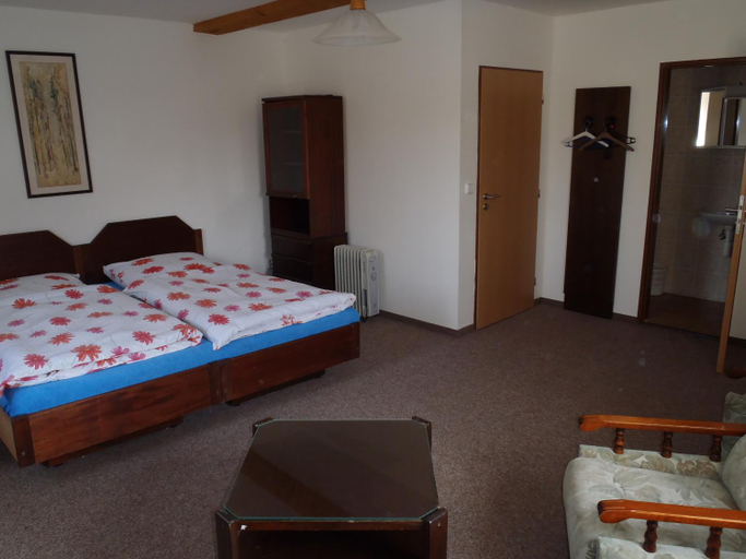 Bedroom 4, Penzion Cerny mlyn, Sokolov
