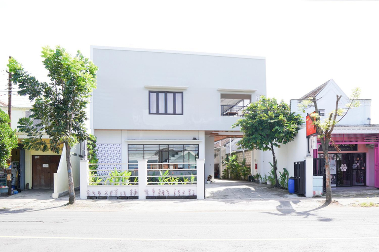 Exterior & Views 1, Umyas Hotel Syariah (permanently closed), Nganjuk