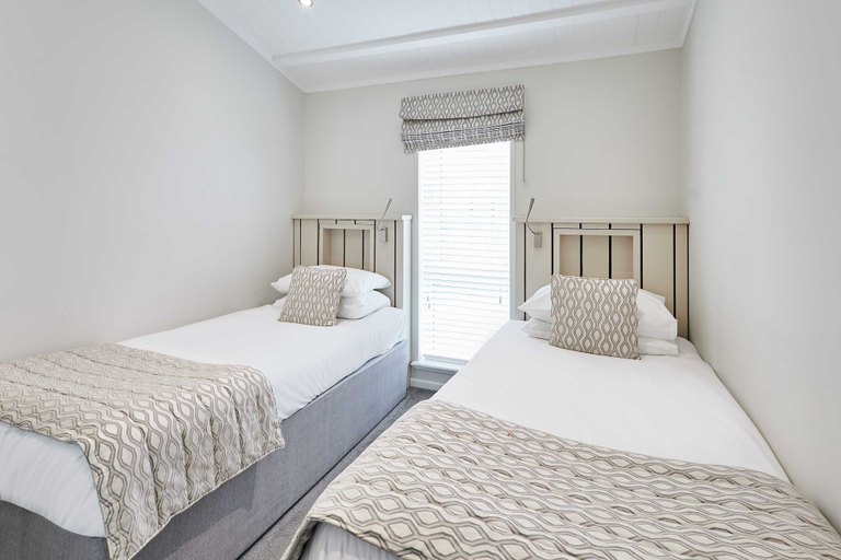 Room 4, Host Stay Henry Bolckow Lodge, North Yorkshire