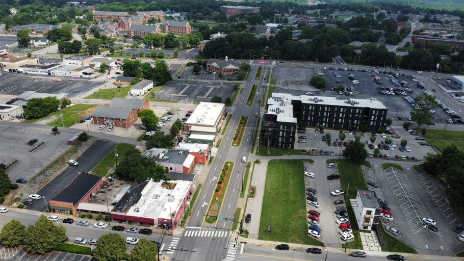 Aerial view 3, Beautiful 2bd/1ba Above Craft Coffee Shop, Downtown, by Apsu, Montgomery