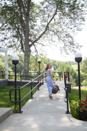 Entrance, Shelburne Springs, Franklin