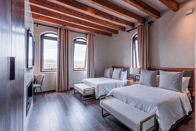Room 5, Luxury and Private Villa La Loma VIATO, Allende