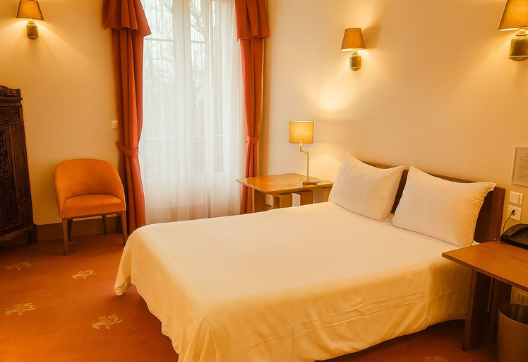 Bedroom 2, Hôtel Terminus, Lot