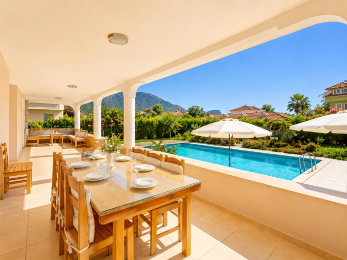 Others, Villa Kubra, Ortaca