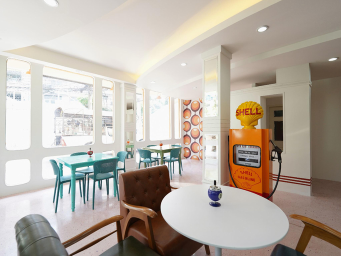 Food & Drinks 5, RoomQuest Hotel Pratunam, Ratchathewi