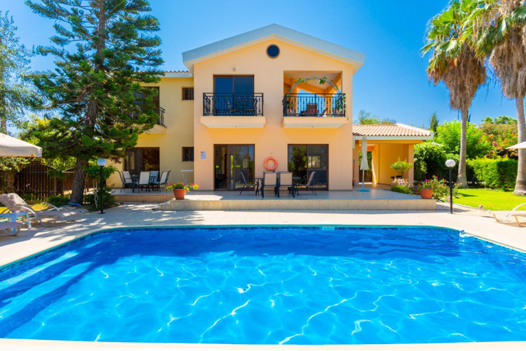 Others 2, Villa Halima Stefanos
