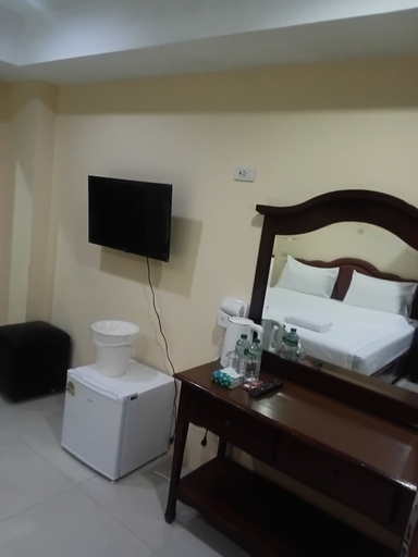 Room 2, Om kitchen, Wattana