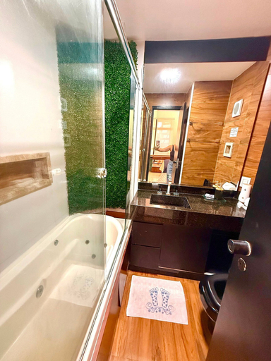 Bathroom 4, Flat Beira mar com Linda Vista e Hidromassagem, Fortaleza