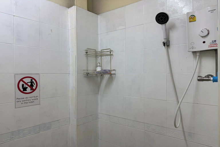 Bathroom 4, The House Hostel, Phra Nakhon