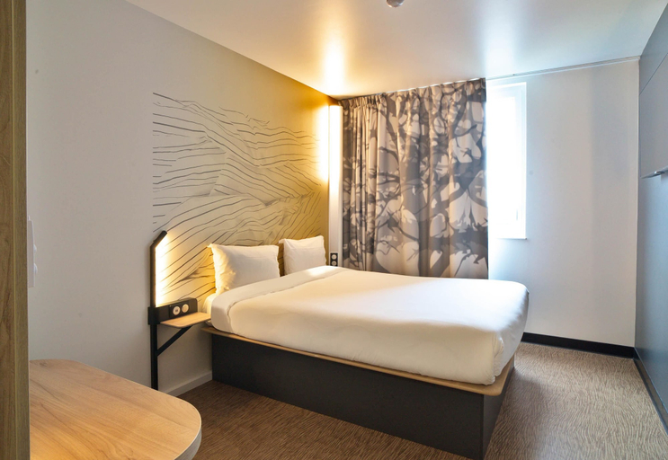 Bedroom 2, B&B HOTEL Dreux Nord, Eure-et-Loir