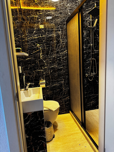 Bathroom 5, Hanimeli Hotel, Bozcaada