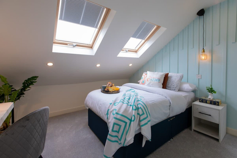 Room 4, Stylish 5bed 5 Bath House On Street Parking Garden, Coventry