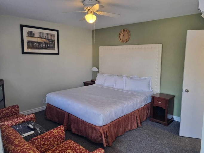 Bedroom 2, Manor Motel, Lake Hurron