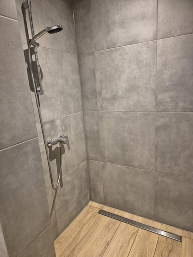 Bathroom 3, Hotel Elb Blick, Stade
