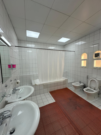 Bathroom, Lunar Beach Hostel, Abu Dhabi City