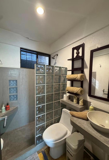 Bathroom 2, Casa del Sol, Santa Cruz