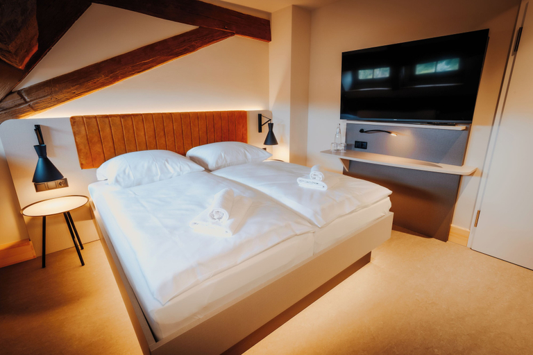 Room 5, Die Burg, Potsdam-Mittelmark