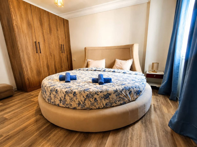 Room 2, The Pearl of L'aouina, Soukra