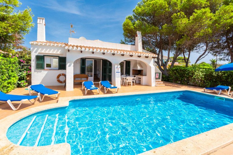 Others 2, Villa Binimary, Baleares