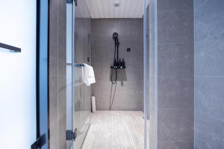 Bathroom 4, Atour X Hotel Shanghai Pujiang Lianhang Road, Shanghai