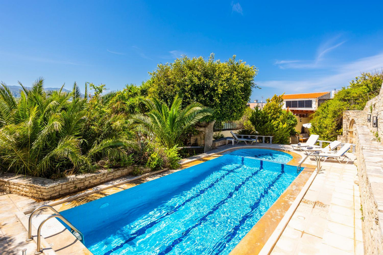 3, Villa Anta, Crete