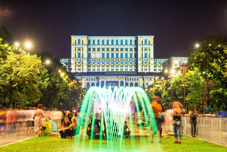 Exterior & Views, Birds of Paradise, Municipiul Bucuresti